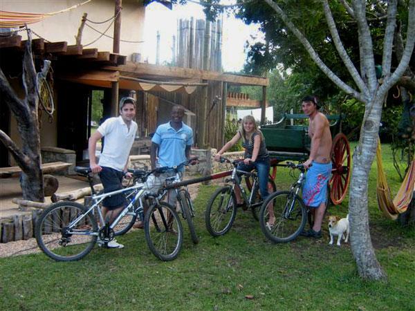 Dijembe Backpackers Lodge Стормсривиер Екстериор снимка