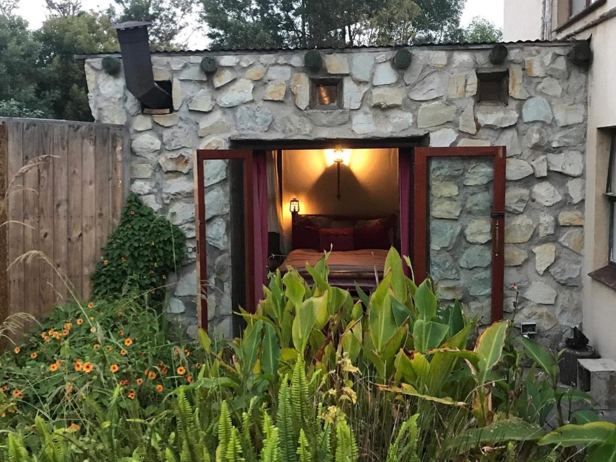 Dijembe Backpackers Lodge Стормсривиер Екстериор снимка